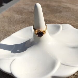 Vintage Gold‎ Tone Fashion Ring Purple Stone size 7 Women’s Jewelry
